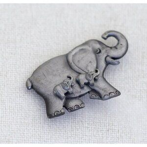 Vintage Elephant Family Brooch with Earrings Pair - A16